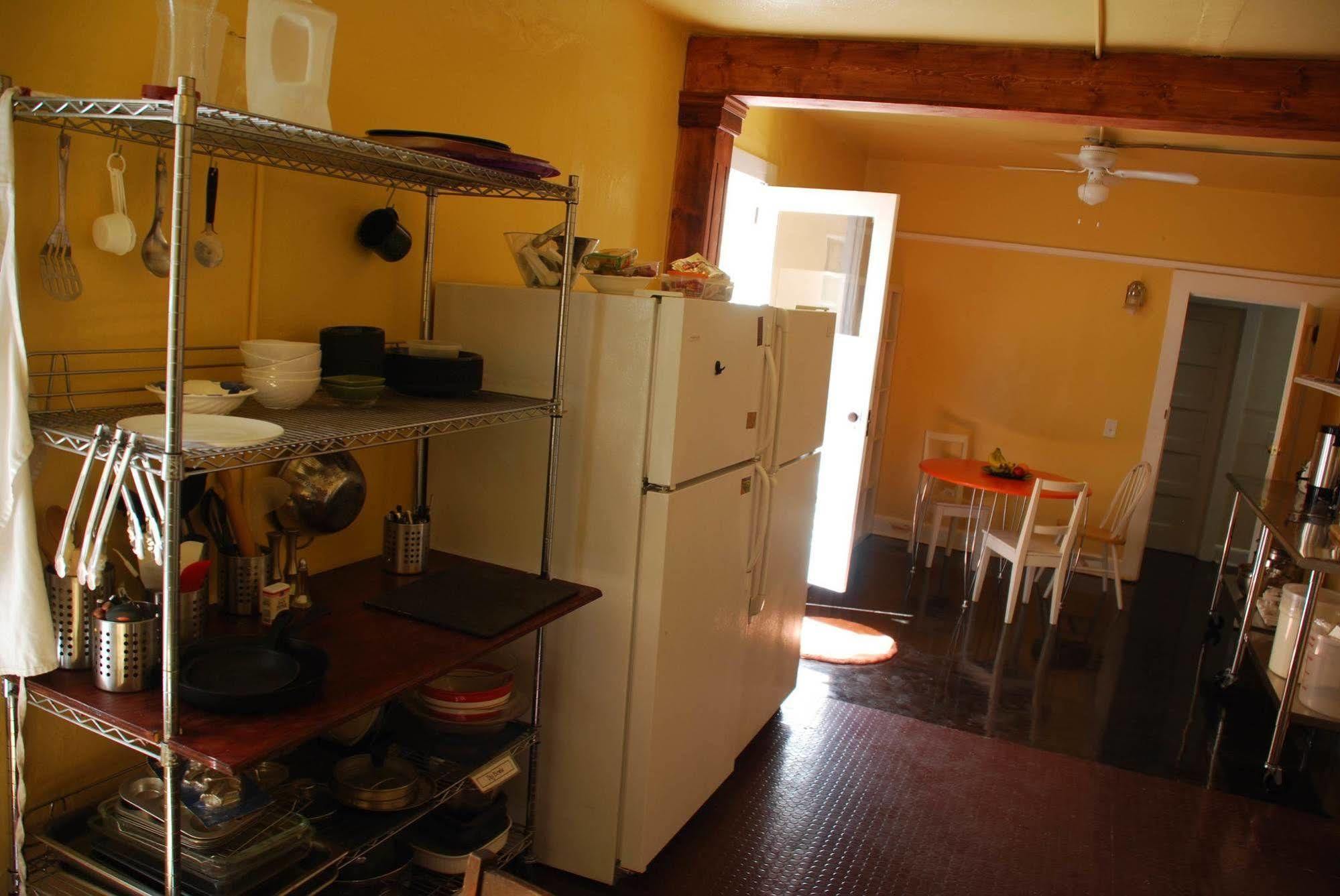 Hostel On 3Rd San Diego Bagian luar foto