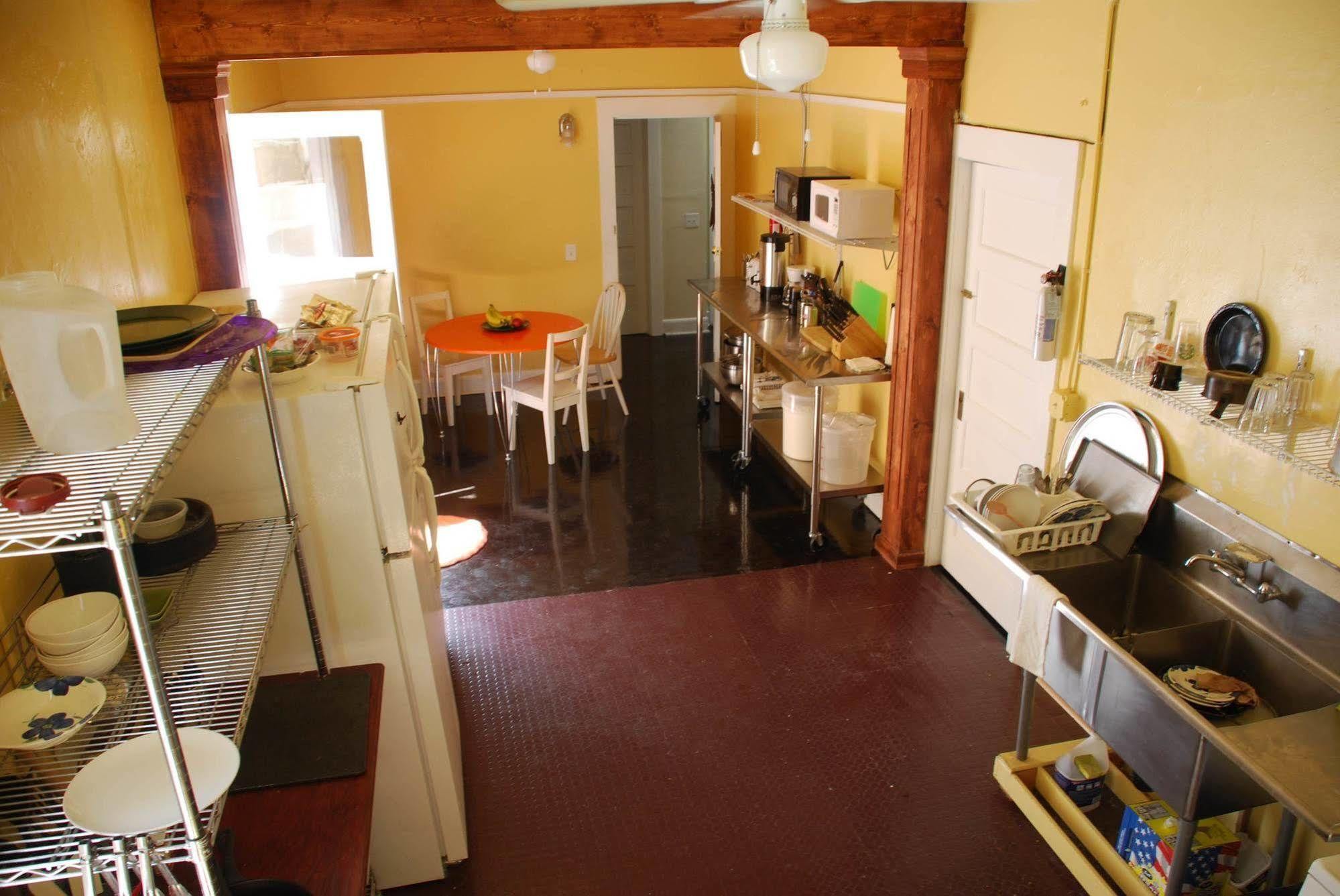 Hostel On 3Rd San Diego Bagian luar foto